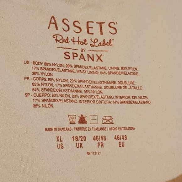 Assets by Spanx nude Top This Tank top XL NWT - Picture 3 of 3